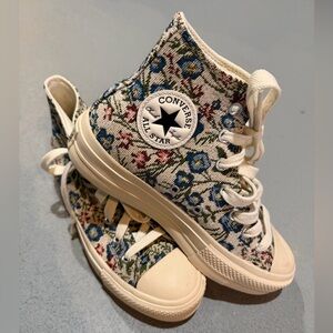 Women’s Chuck Taylor All Star Floral Tapestry